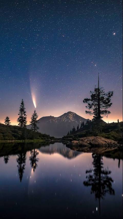 Comet NEOWISE over Mount Shasta